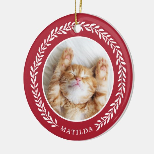 Laurel Wreath Pet Foto met Kerstmis | Rood Keramisch Ornament (Links)