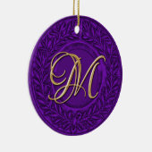 Laurel Wreatwith Gold Monogram in Paars Keramisch Ornament (Rechts)