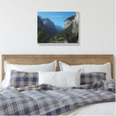 Lauterbrunnen Valley Canvas Muurprint Afdruk (Insitu (Slaapkamer))