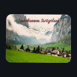 Lauterbrunnen Zwitserland gestilised Magneet<br><div class="desc">Lauterbrunnen is een picturesque dorp in een van de meest indrukwekkende dal-valleien in de Alpen,  tussen gigantische rotsgezichten en bergpieken. De Lauterbrunnen Valley is een van de grootste natuurgebieden van de natuur in Zwitserland.</div>