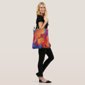 Lava Flow Canvas tas – Retro kleur cool (Op model)