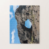 Lava-venster in Dimmuborgir, gebied Myvatn - IJsla Legpuzzel (Verticaal)