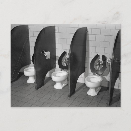 Lavatory Facilities, 1943 Briefkaart (Voorkant)