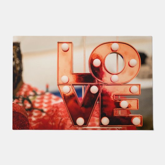 LAVE (Big Red Lettering) Deurmat (Voorkant)