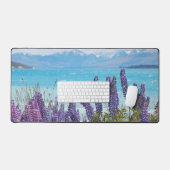 Lavendel aan de oever van het meer bureaumat (Keyboard & Muis)