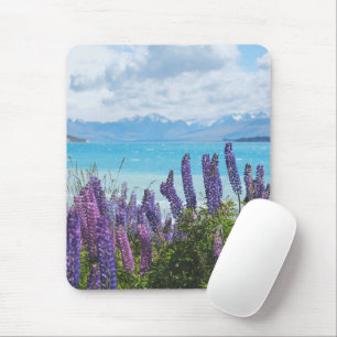 Lavendel aan de oever van het meer muismat