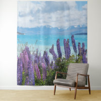 Lavendel aan de oever van het meer