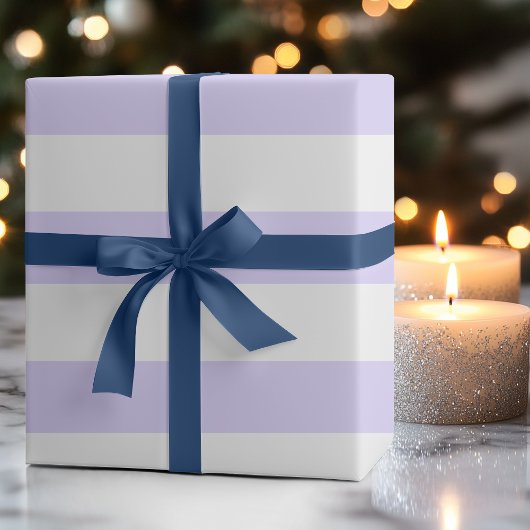 Lavendel Blauw en Wit Breed Horizontaal Gestreept Cadeaupapier