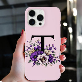 Lavendel Bloom: Monogrammed Initiaal 'T' iPhone 16 Pro Max Hoesje