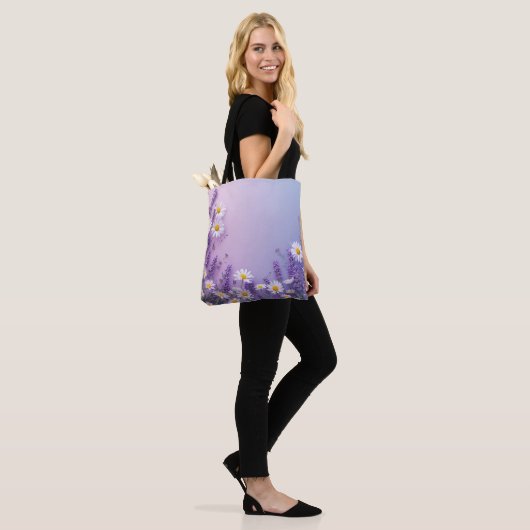 Lavendel & Daisy Bloom Bag Tote Bag (Op model)