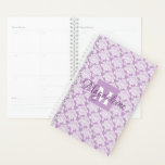 Lavendel Damask Planner met Monogram & Naam<br><div class="desc">Deze prachtige planner of afspraakkalender heeft een klassiek wit damast patroon over een lavendel of stoffige paarse achtergrond. Het ontwerp is gepersonaliseerd met een monogram initiaal letter en een aanpasbare naam voor een eenvoudige maar elegante stijl. Perfect voor school of werk, of iedereen met een drukke planning die afspraken moet...</div>