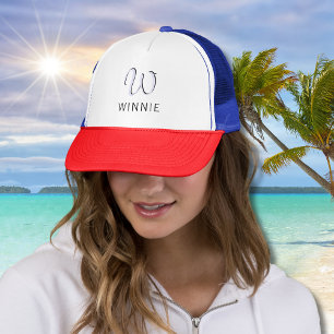 Lavendel Elegant Initiaal Zwart Naam Modern Trucker Pet