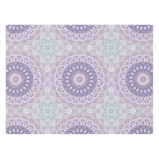 Lavendel en Lila Mandala Tafelkleed (Voorkant (Horizontaal))