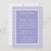 Lavendel en witte Chevron Monogram Bruiloft Kaart (Achterkant)