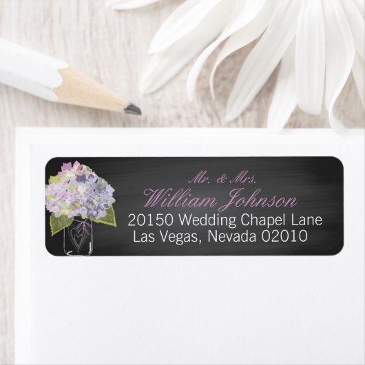 Lavendel Hydrangea Jar Chalkboard Wedding Label (Insitu)