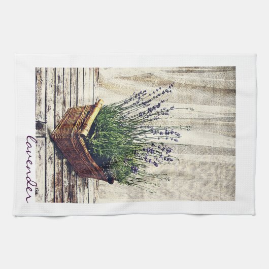 lavendel in een mand theedoek (Horizontaal)