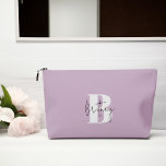 Lavendel Moderne Minimalistische Monogrammed Etui<br><div class="desc">Moderne minimalistische monogram ontwerp.</div>