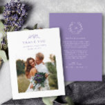 Lavendel Monogram Bruiloft Dank u Kaart<br><div class="desc">Druk uw dankbaarheid uit met onze Lavendel Monogram Wedding Thank You Cards, met een aanpasbare foto van het gelukkige paar. Deze kaarten tonen het tijdloze ontwerp met een lavendelmonogram, initialen en delicate wilde bloemen op een ongerepte witte achtergrond. Perfect voor koppels die op zoek zijn naar een klassieke en elegante...</div>