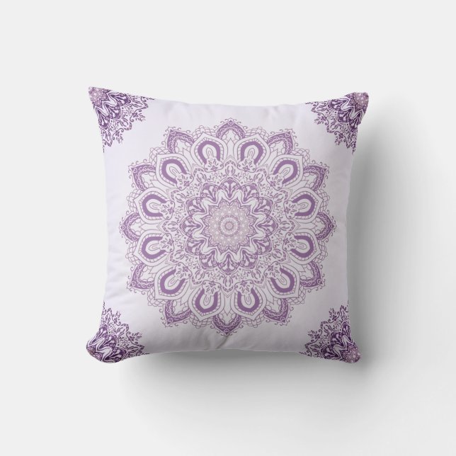 Lavendel Paarse Mandala Patroon Decoratief Buitenkussen (Voorkant)