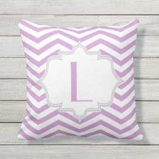 Lavendel paarse, witte chevron zigzagpatroon buitenkussen