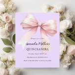 Lavendel roze strik Quinceanera uitnodiging<br><div class="desc">Een zachte lavendel,  paarse achtergrond,  versierd met een grote roze strik. Personaliseer en voeg een naam en partijgegevens toe. 1 vel = 1 uitnodiging bedrukt rand tot rand.</div>