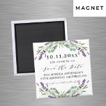 Lavendel violette groen verjaardag opslaan de datu magneet<br><div class="desc">Een witte achtergrond versierd met lavendelbloemen en eucalyptusgroen. Personaliseer en voeg jouw naam en de feestdatum toe.</div>