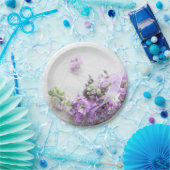 Lavendelkleurige bloemen op oude muziek papieren bordje (Feest)