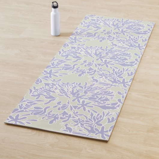 Lavender Agapanthus Flower Sage Green Yogamat (In situ)