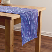 Lavender Blue Abstract Waves Pattern Korte Tafelloper (Voorbeeld)