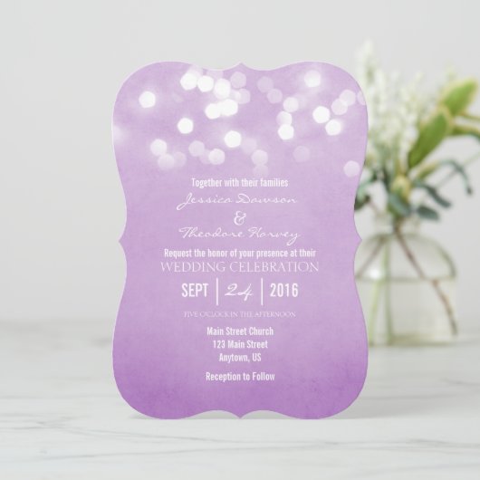 Lavender Bokeh Glitter Lights Wedding Uitnodiging (Staand voorkant)