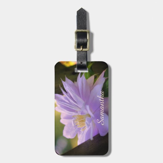 Lavender Clematis-bloem in Trellis gepersonaliseer Bagagelabel (Voorkant verticaal)