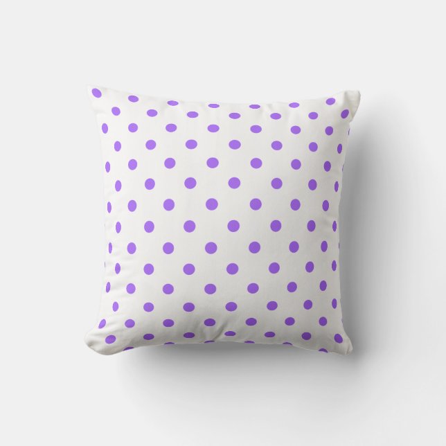 Lavender en White Polka Dot on a Pillow Kussen (Voorkant)