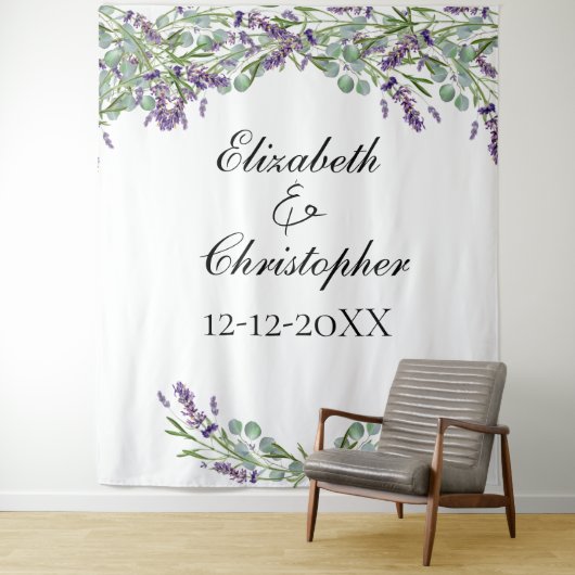 Lavender Eucalyptus Floral Weddenschap Foto achter Wandkleed (In situ)