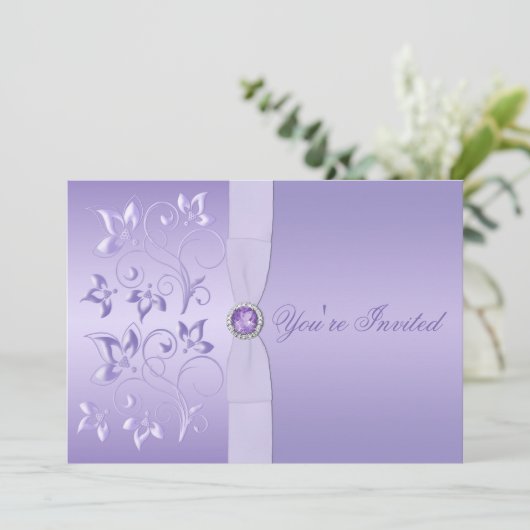 Lavender Floral Jeweled Wedding Invitation Kaart (Staand voorkant)