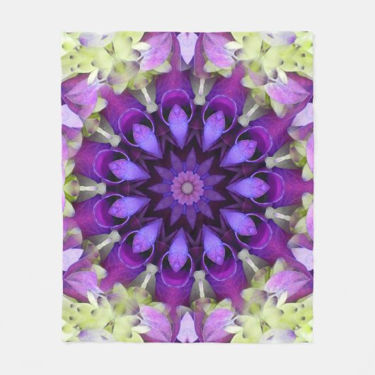 Lavender Flower Mandala Fleece Blanket (Voorkant)