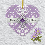 Lavender Lily Damask Wedding Momento Keramisch Ornament<br><div class="desc">Een lavender floral damask hart gevormd bruiloft ornament als memento van je speciale dag met een zilveren lint en een grafische voorstelling van een amethyst juwel. Pas voor en achter uw trouwdatum aan,  samen met Groom en Bride's naam.</div>