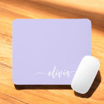 Lavender Paars Girly Script Monogram Name Modern Muismat<br><div class="desc">Het Paarse Monogram van de Lavender voegt Uw Eigen Naam Mousepad (Muismat) toe. Dit maakt de perfecte liefhebbende 16 verjaardag,  bruiloft,  vrijgezellenfeest,  verjaardagsdag,  baby shower of vrijgezellenfeest voor iemand die van luxe glam en stijl houdt.</div>