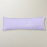 Lavender Paars Modern Script Girly Monogram Naam Lichaamskussen<br><div class="desc">Lavender Paars Simple Script Monogram Name Body Pillow. De kussen maken de perfecte liefste 16 verjaardag, bruiloft, vrijgezellenfeest, baby shower of vrijgezellenfeest cadeau voor iemand die haar kamer in roos goud versiert.</div>