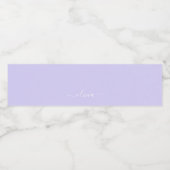 Lavender Paars Modern Script Girly Monogram Naam Waterfles Etiket (Enkel label)