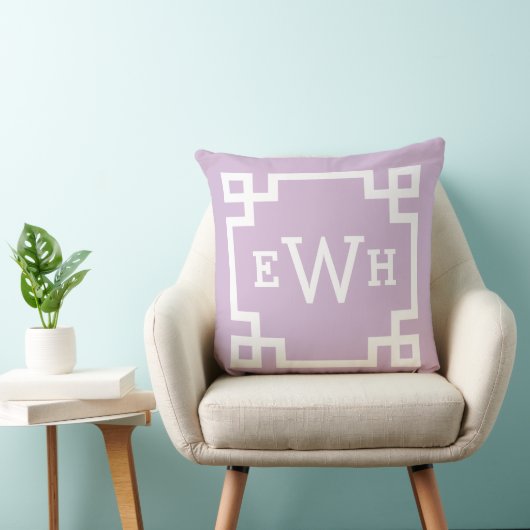 Lavender Paarse Custom Greek Key Monogram Initiale Kussen (Stoel)