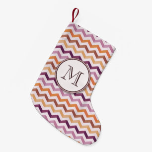 Lavender Pink Chevron Stripes w/ Round Monogram Kleine Kerstsok