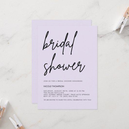 Lavender Script Modern Bridal Shower Invitation  Kaart (Voorkant / Achterkant in situ)