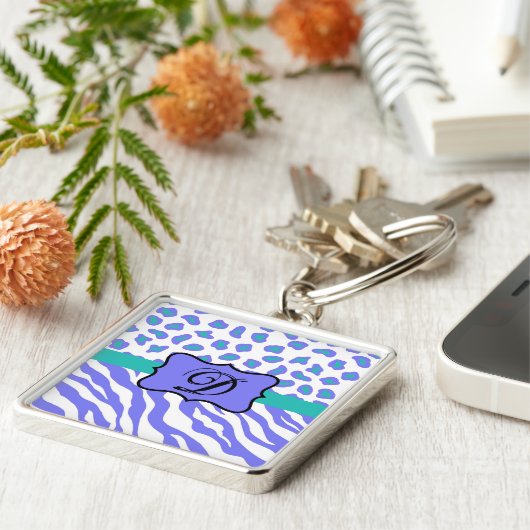 Lavender White Zebra Leopard Skin Monogram Initiaa Sleutelhanger (Zijkant)