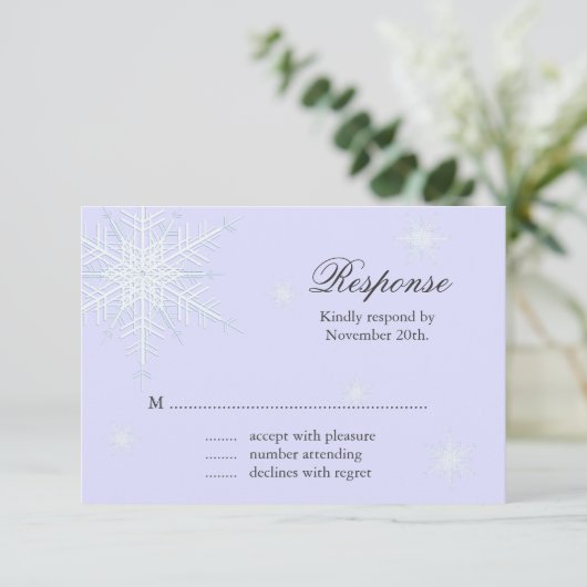 Lavender Winter Snowflake Wedding RSVP (Staand voorkant)