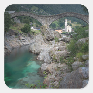 Lavertezzo-brug in Valle Verzasca, Zwitserland Vierkante Sticker