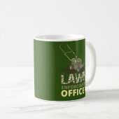 LAWN EnFORCEMENT OFFICER grappige tuiniercadeau Koffiemok (Voorkant rechts)