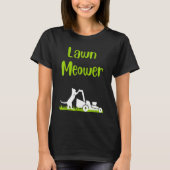 Lawn mowing standing cat cutting grass meowing pun t-shirt (Voorkant)
