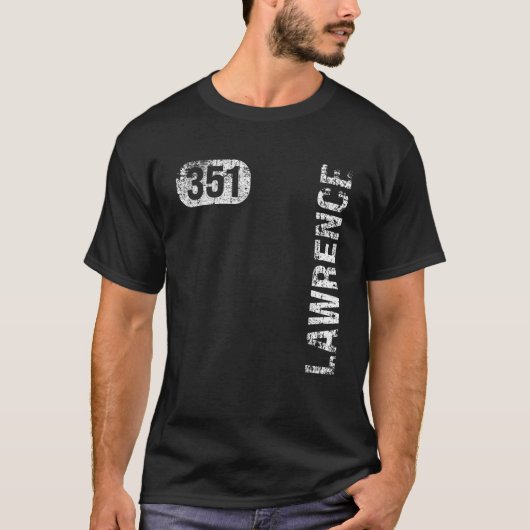 Lawrence Massachusetts 351 Area Code Retro T-shirt (Voorkant)