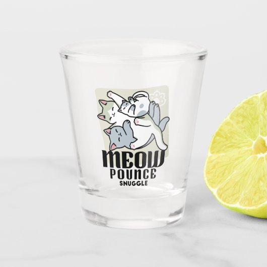 Laze Furr Days - Schattige Lazy Cats Design Shot Glas (Voorkant)