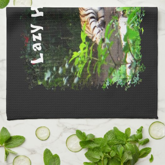 Lazy gebeurt in Siberian Tiger Theedoek (Gevouwen)